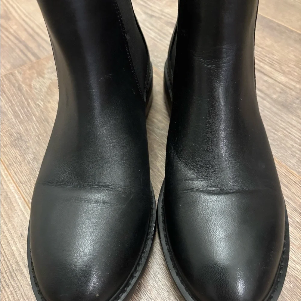 Steve Madden Black Leather Chelsea Ankle Boots